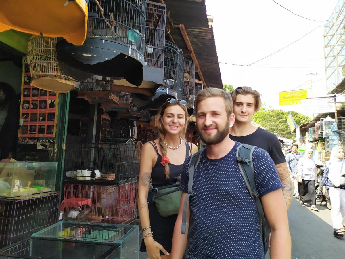Griya Backpacker Pak Yon Bed and Breakfast Malang Esterno foto