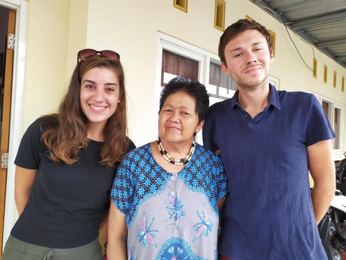 Griya Backpacker Pak Yon Bed and Breakfast Malang Esterno foto