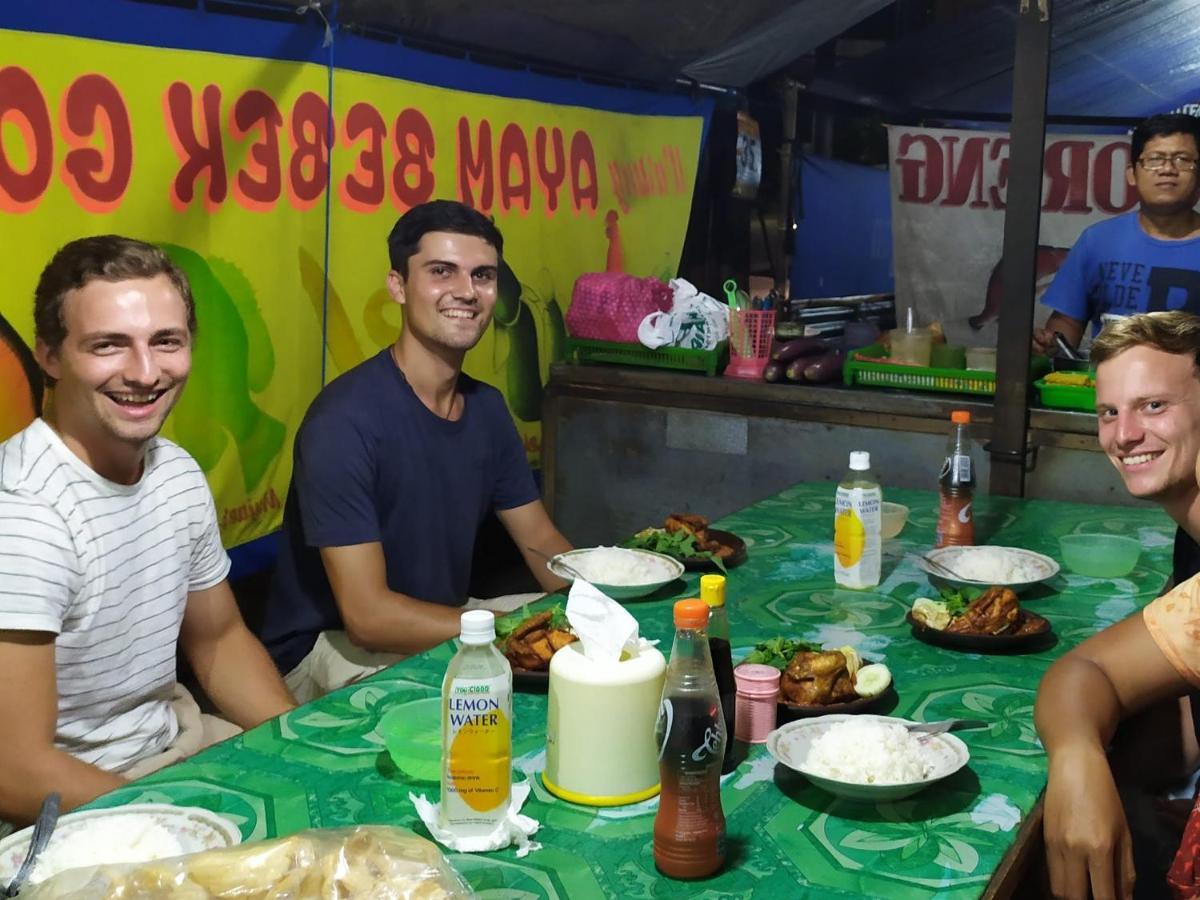 Griya Backpacker Pak Yon Bed and Breakfast Malang Esterno foto
