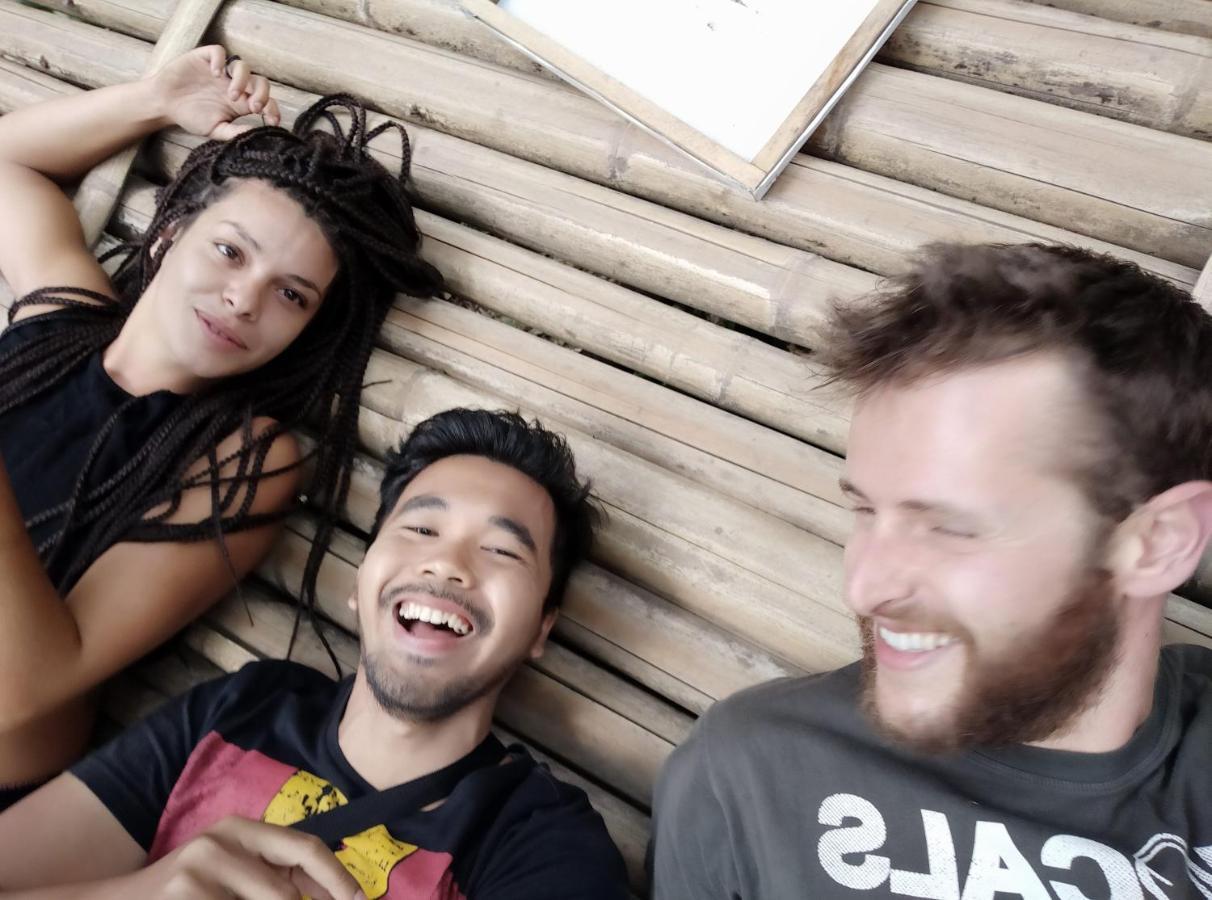 Griya Backpacker Pak Yon Bed and Breakfast Malang Esterno foto