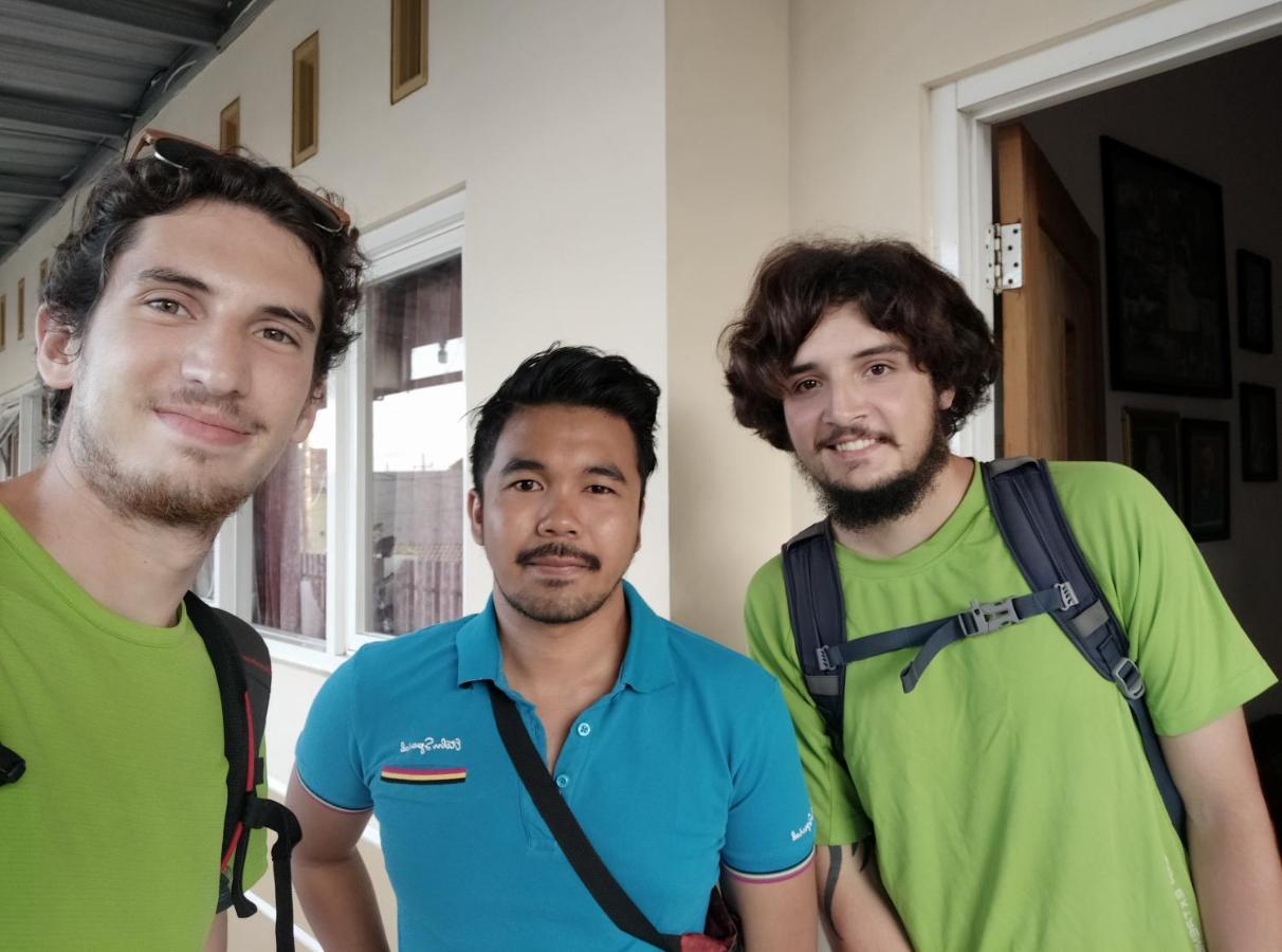 Griya Backpacker Pak Yon Bed and Breakfast Malang Esterno foto