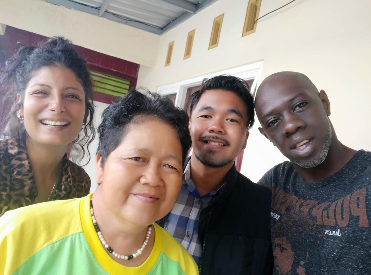 Griya Backpacker Pak Yon Bed and Breakfast Malang Esterno foto