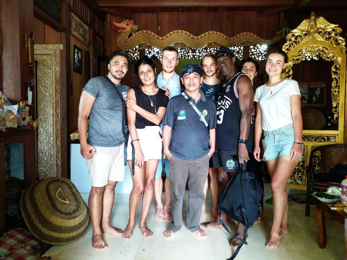 Griya Backpacker Pak Yon Bed and Breakfast Malang Esterno foto