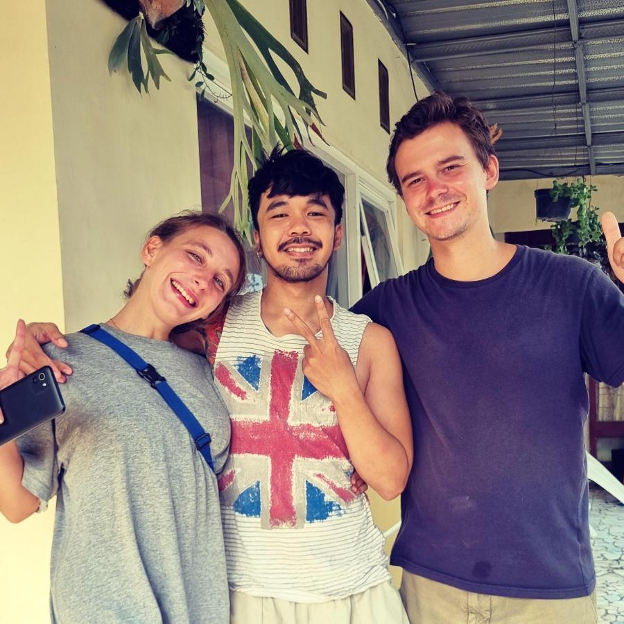 Griya Backpacker Pak Yon Bed and Breakfast Malang Esterno foto