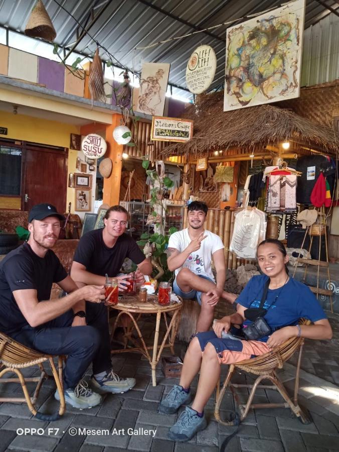 Griya Backpacker Pak Yon Bed and Breakfast Malang Esterno foto